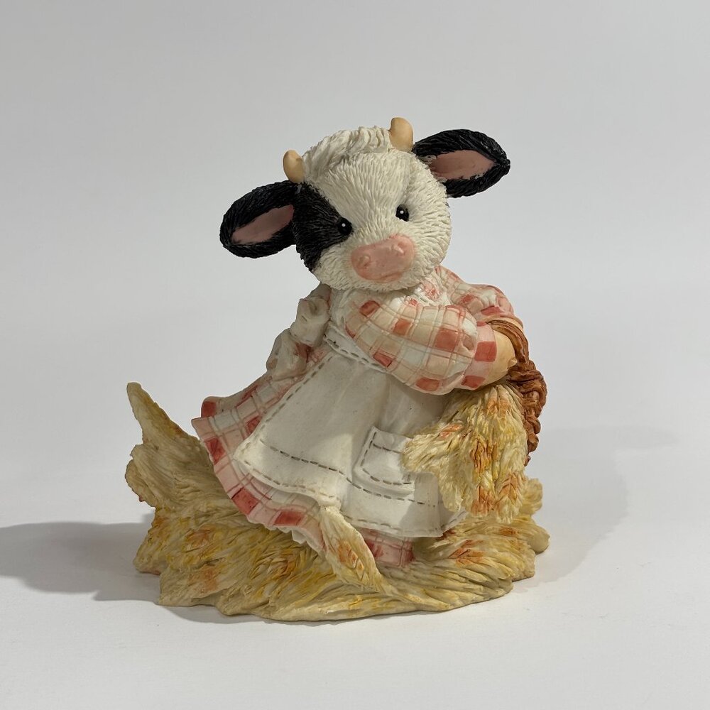 Mary's Moo Moos "Outstanding In Your Own Field" Enesco Cow Figurine 627720